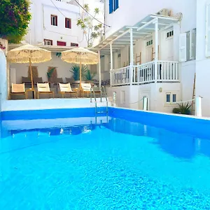 Kamara & Mykonos Town